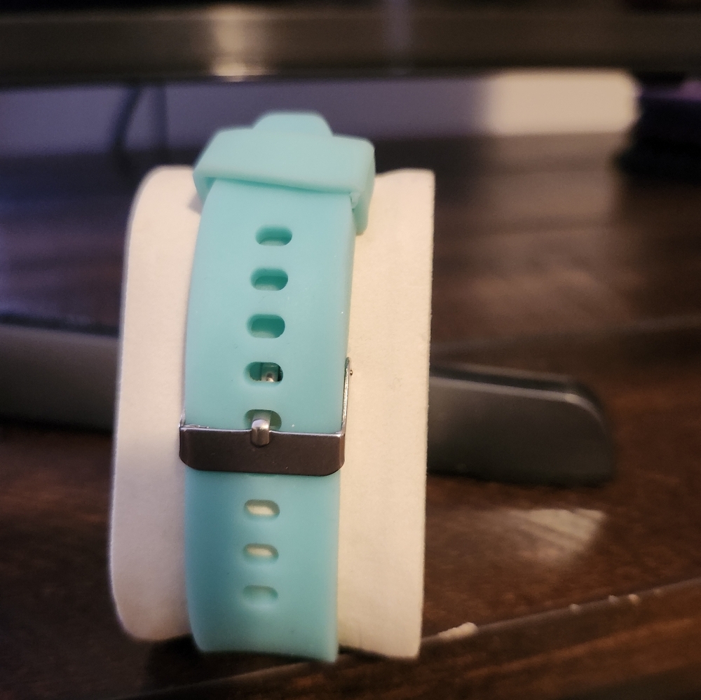 Watch - Picture 2 of 3